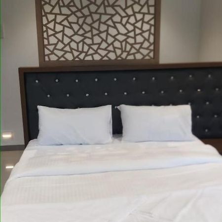 Dukes Plaza Hotel Kalyān 外观 照片
