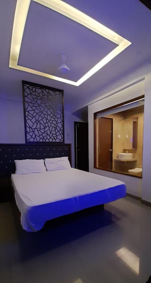 Dukes Plaza Hotel Kalyān 外观 照片